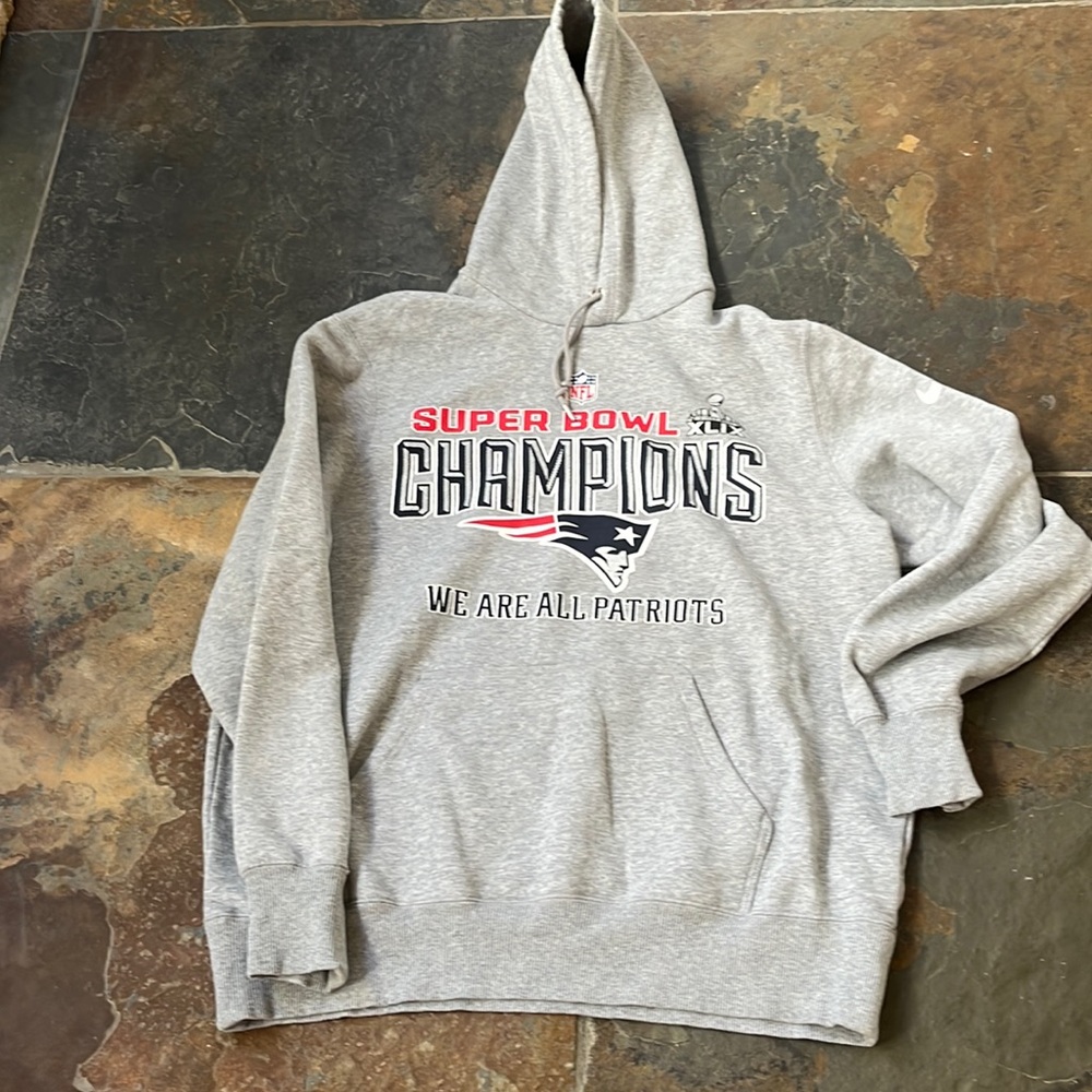NIKE LIKE NEW PATRIOTS HOODIE NFL SIZE XL